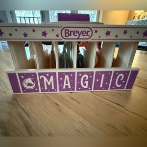 Breyer Unicorn Magic Wood Carry Stable with 6 Unicorns